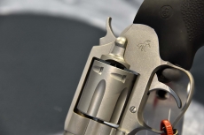 Il nuovo revolver Colt Cobra