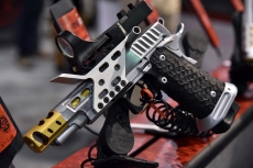 STI&#039;s DVC Steel pistol